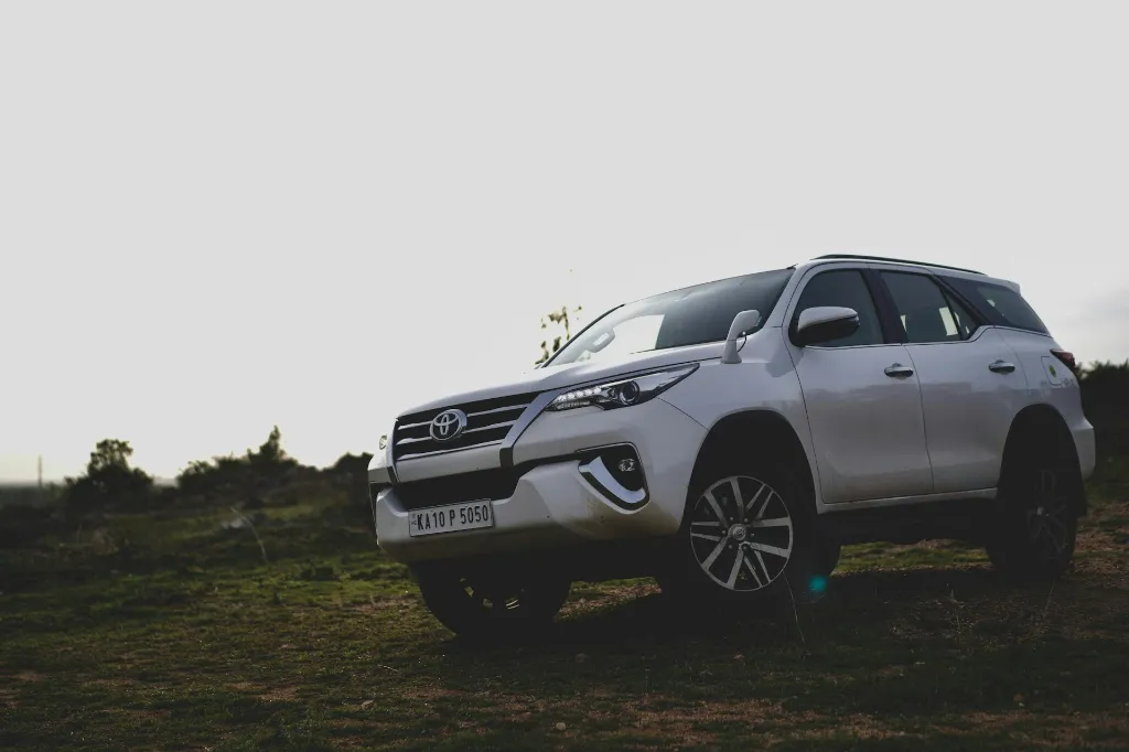 unsplash_dpreeHRIIDA_Toyota - 2017 Fortuner .webp